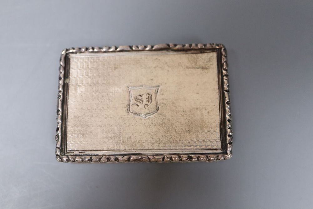 A Victorian silver rectangular vinaigrette, Edward Smith, Birmingham, 1840, 5cm.